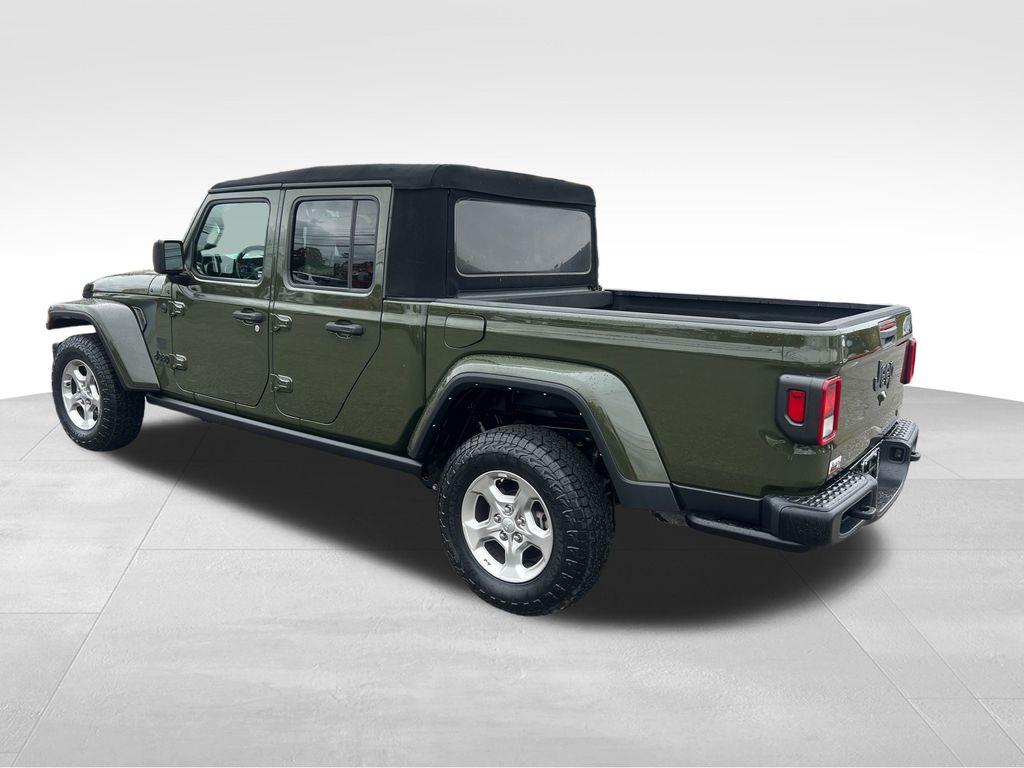 2021 Jeep Gladiator Sport photo 3