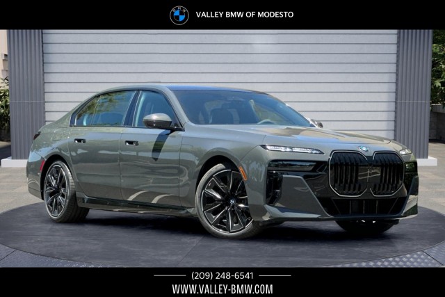 2025 BMW 760i
