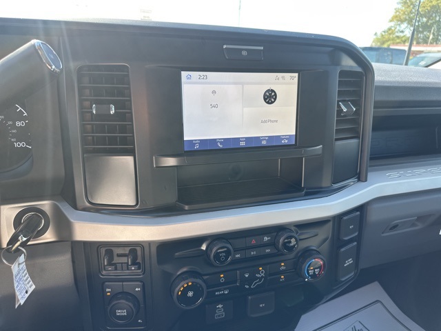 2026 Ford F-350 XL photo 2