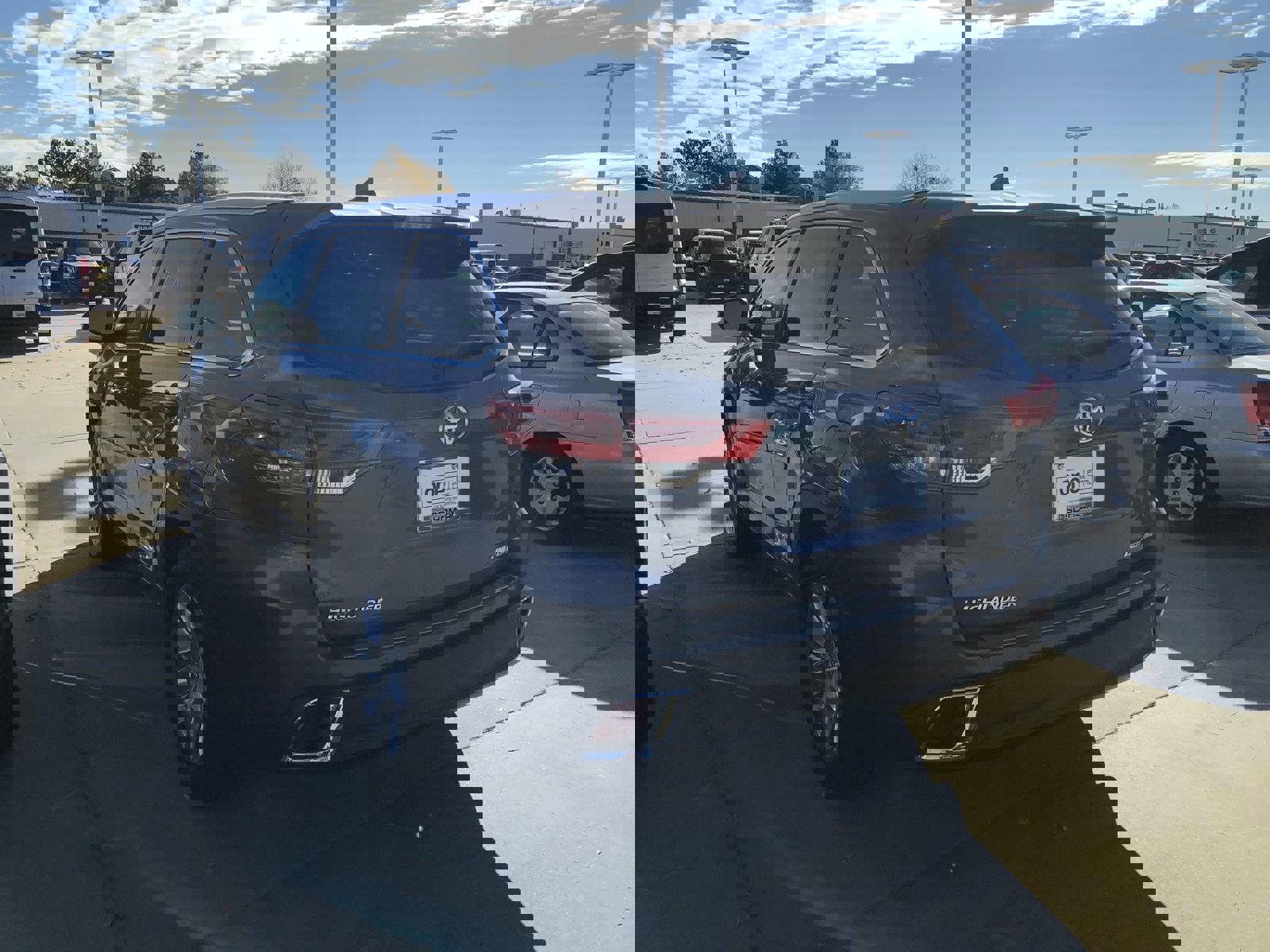 2019 Toyota Highlander Limited photo 4