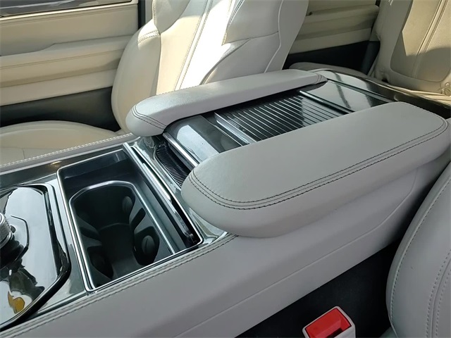 2024 Jeep Wagoneer L Base photo 20