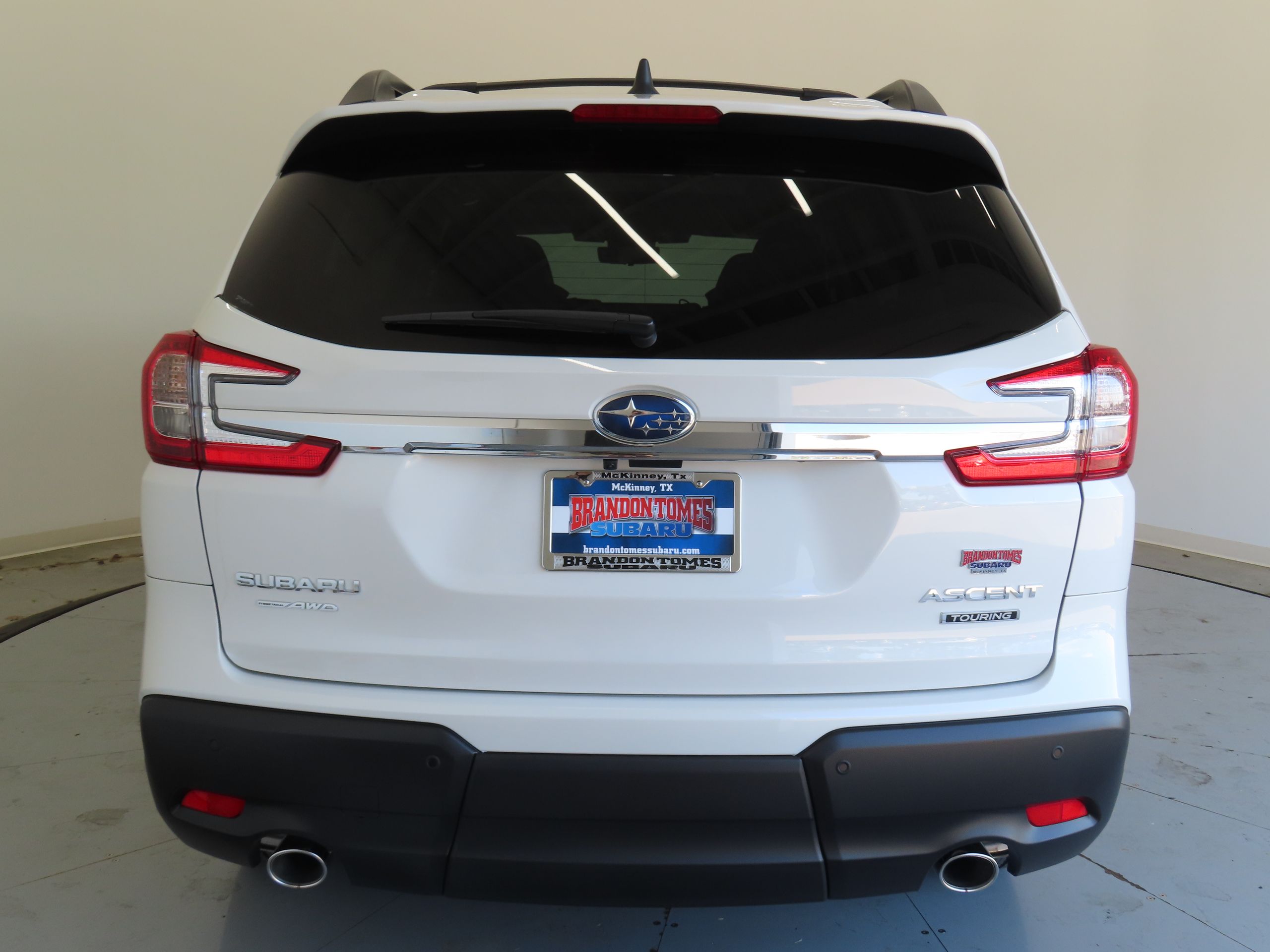 2025 Subaru Ascent Touring photo 4