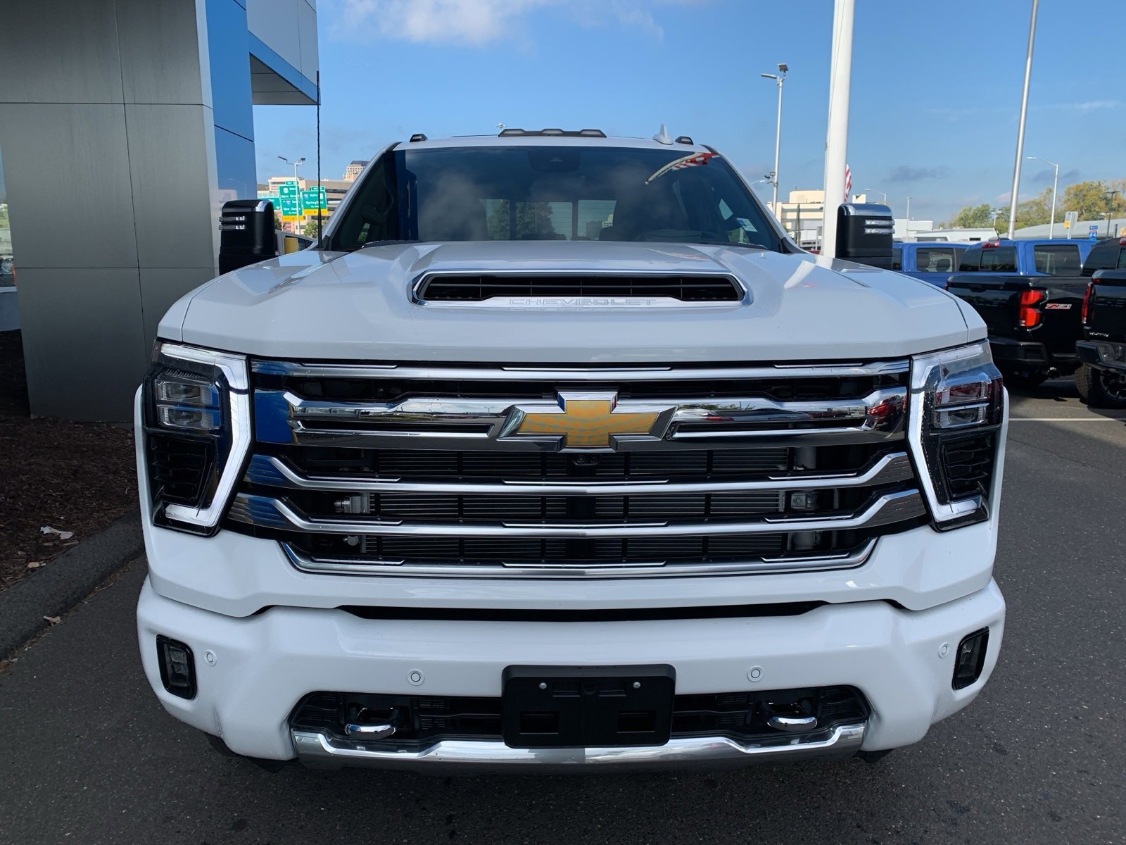 2025 Chevrolet Silverado 2500HD High Country photo 2