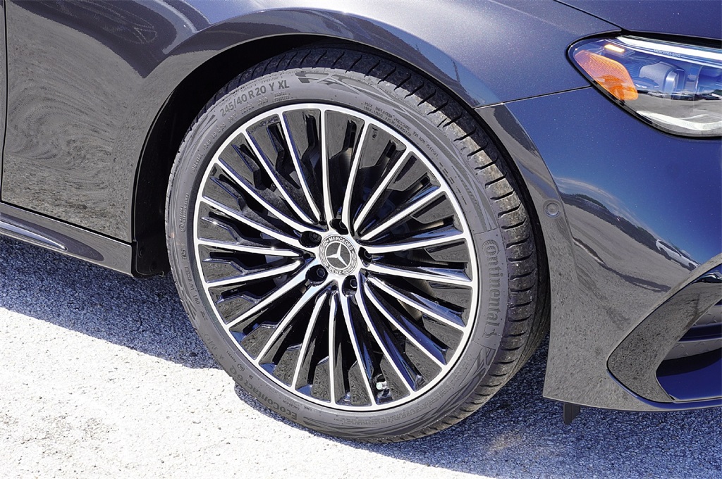 2026 Mercedes Benz E 350 photo 9