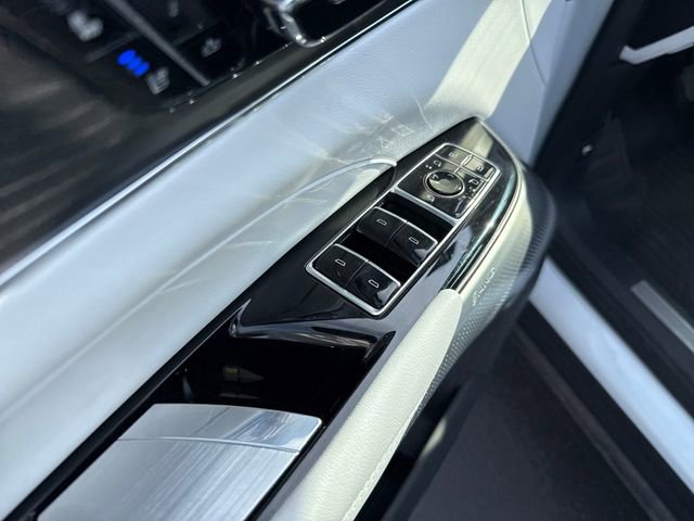2024 Cadillac Lyriq Sport photo 11