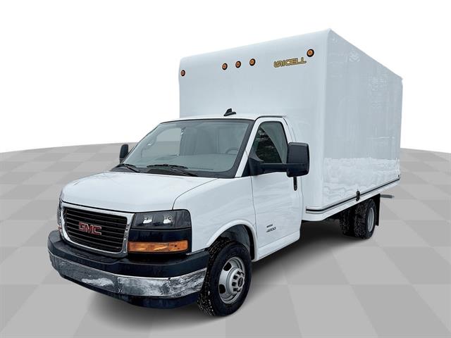 2025 GMC Savana Cutaway Work Van's photo