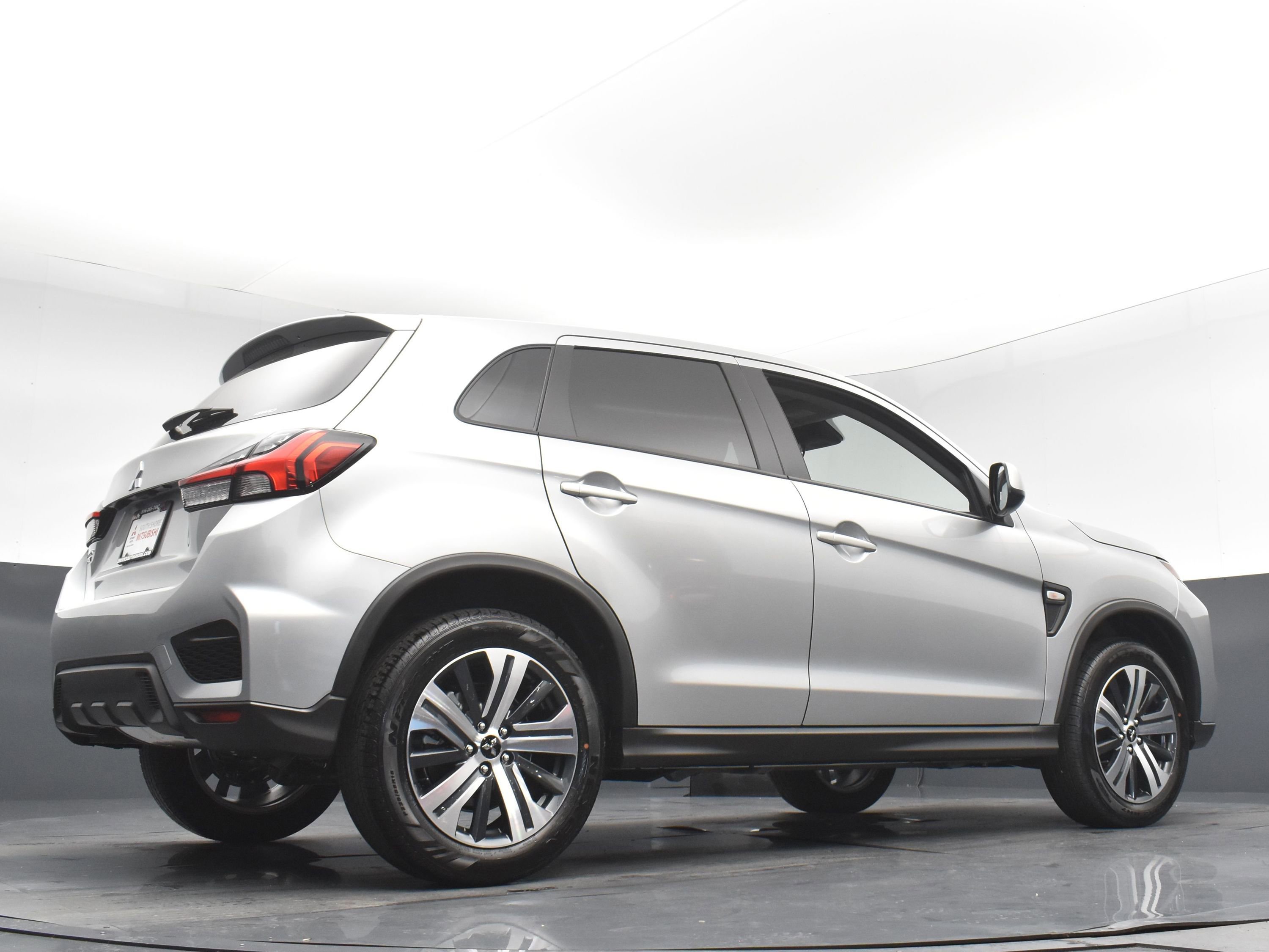 2025 Mitsubishi Outlander Sport SE photo 19