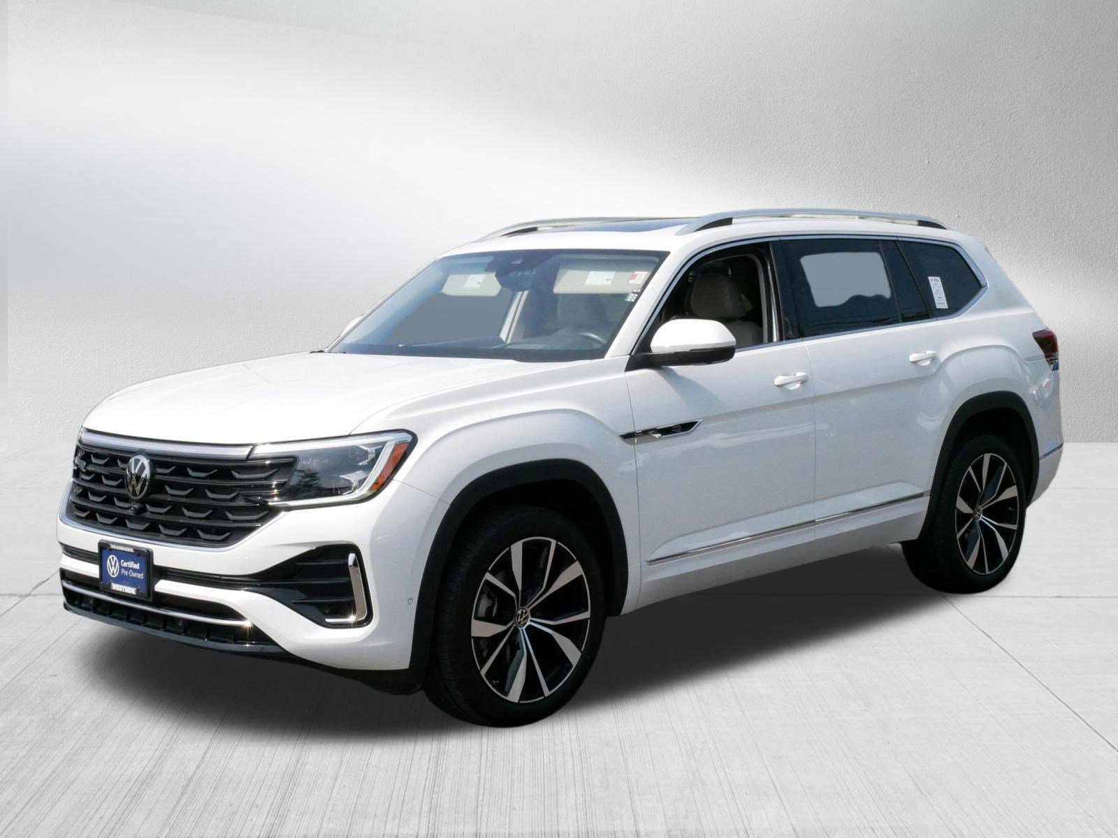2024 Volkswagen Atlas SEL Premium R-Line photo 3