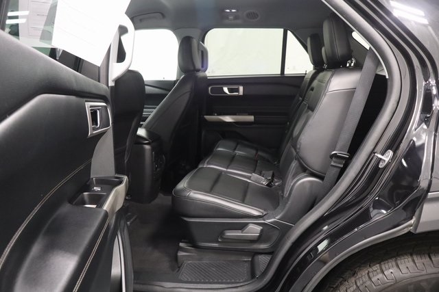 2023 Ford Explorer XLT photo 11