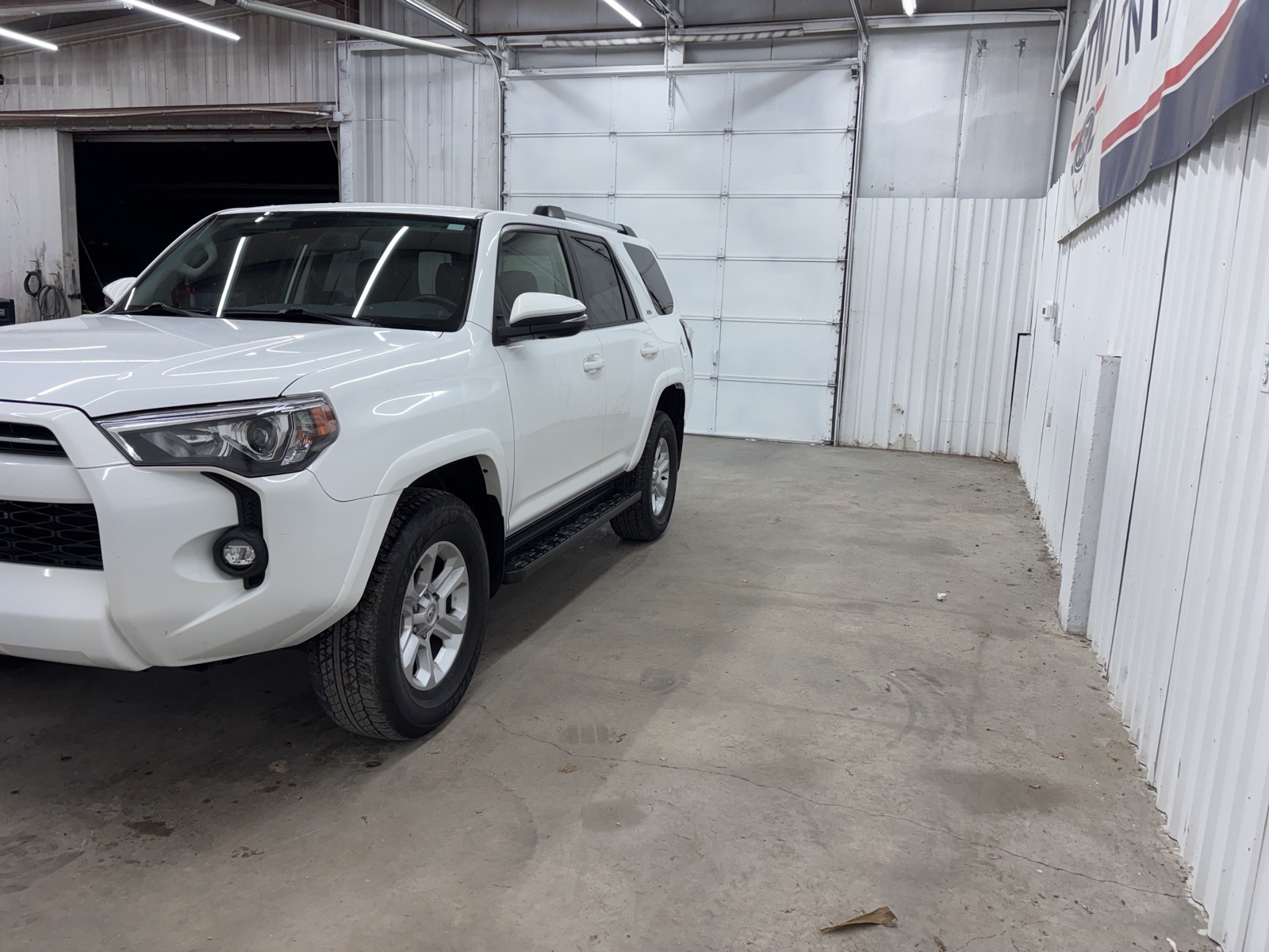 2023 Toyota 4Runner SR5 Premium photo 4
