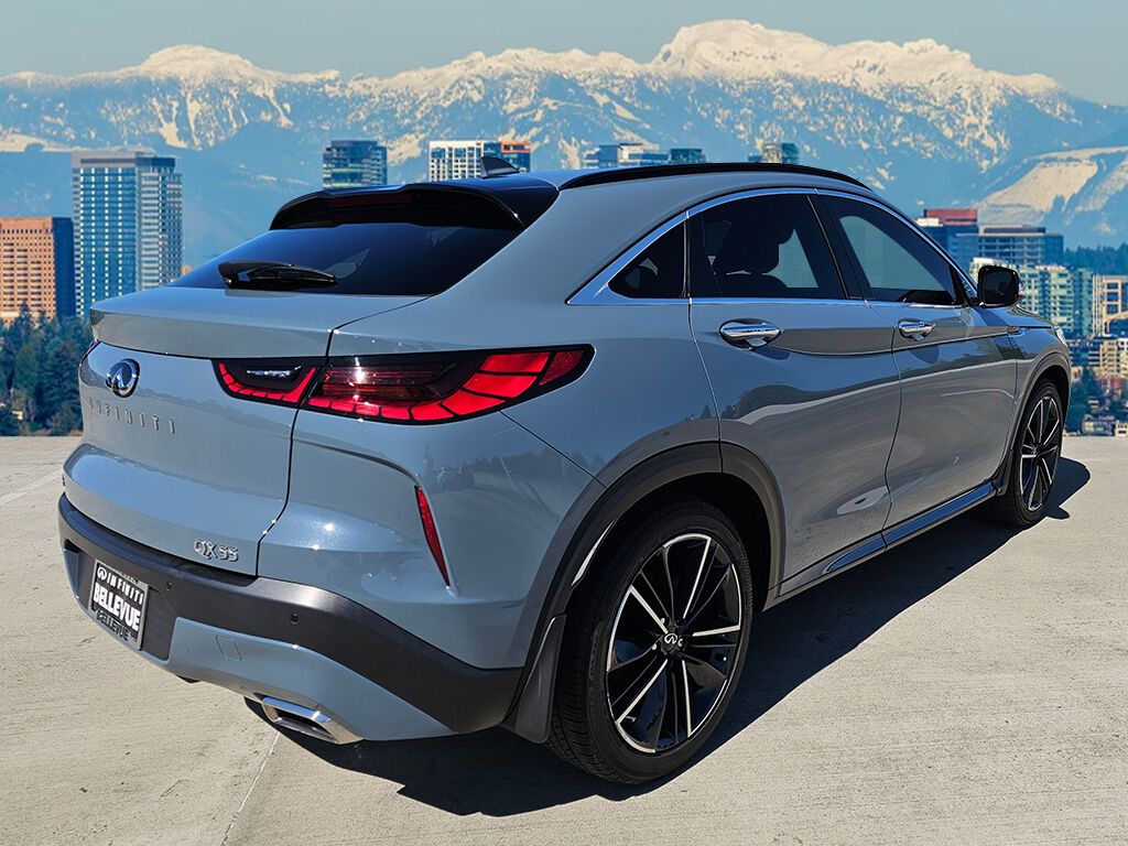 2022 Infiniti QX55 Essential photo 7