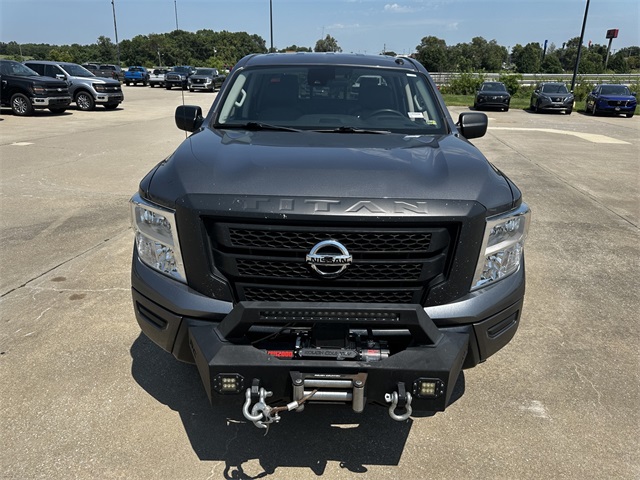 2021 Nissan Titan S photo 3