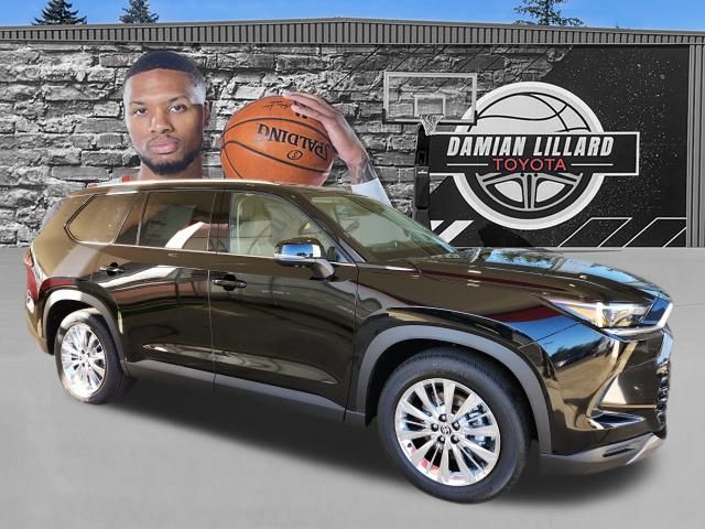 2026 Toyota Grand Highlander Platinum's photo