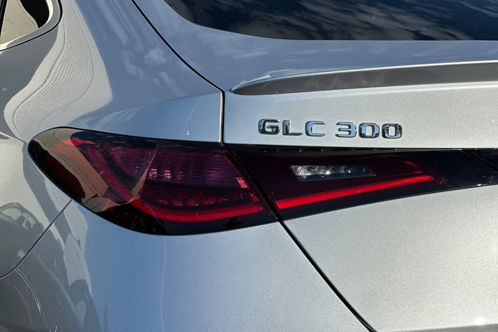 2026 Mercedes Benz GLC 300 Coupe 4MATIC photo 4