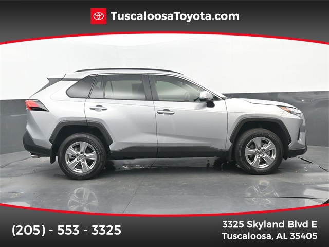 2024 Toyota RAV4 XLE's photo