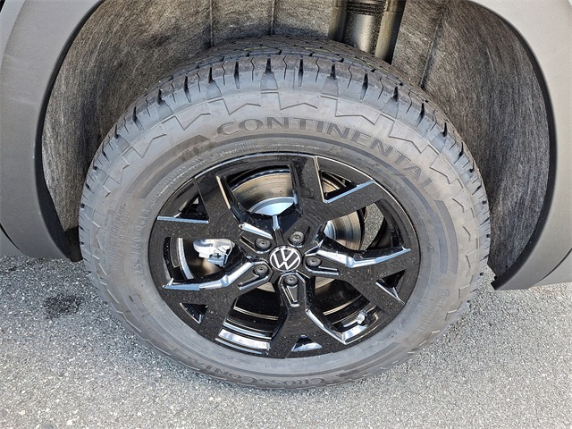 2025 Volkswagen Atlas Peak Edition SE photo 4