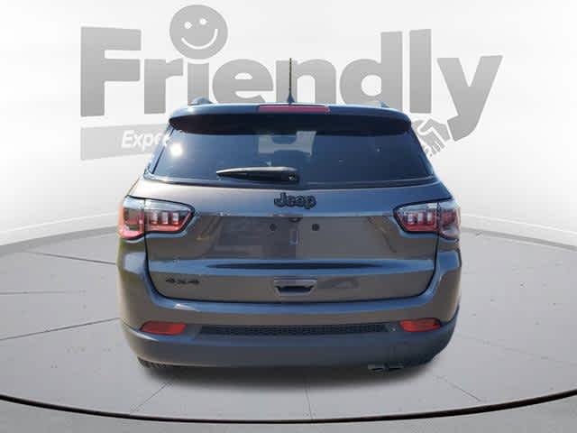 2021 Jeep Compass Altitude photo 2