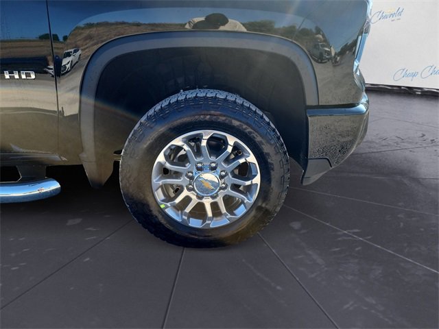 2025 Chevrolet Silverado 2500HD LT photo 9