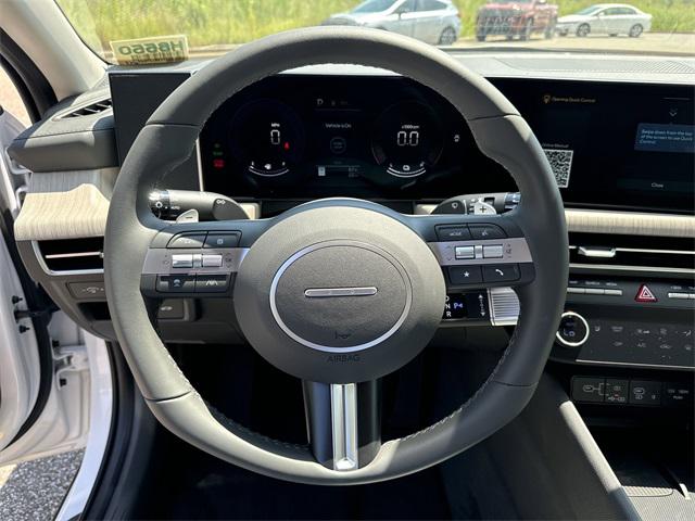 2025 Hyundai Sonata Hybrid SEL photo 13