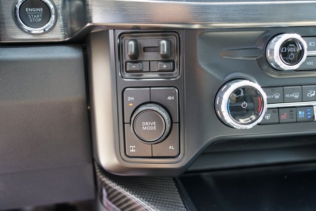 2025 FORD F-250 - Image 40