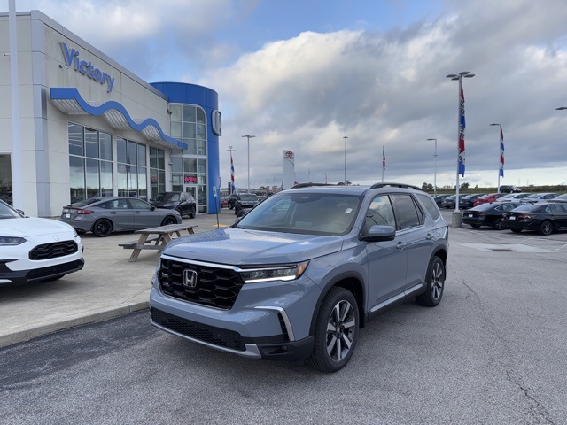 2025 Honda Pilot Touring's photo