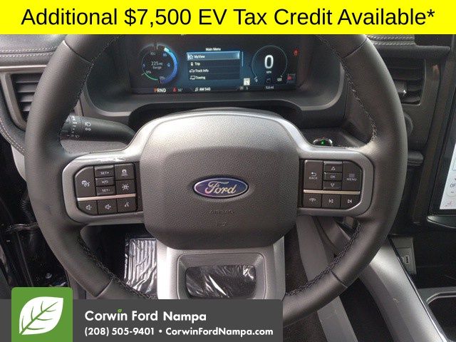 2025 Ford F-150 Lightning photo 12