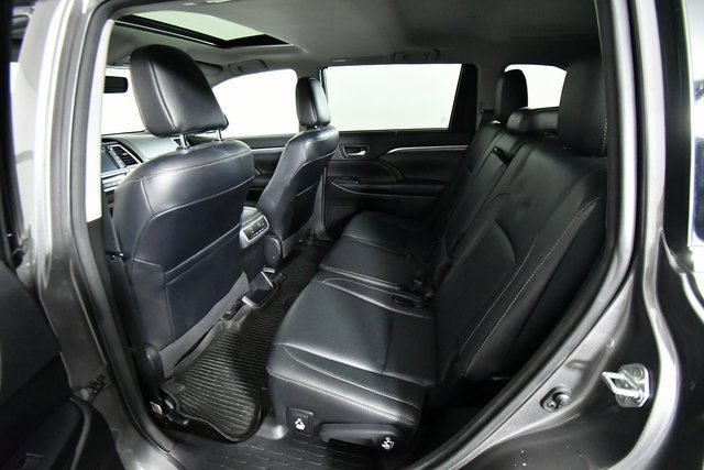 2018 Toyota Highlander Limited photo 18