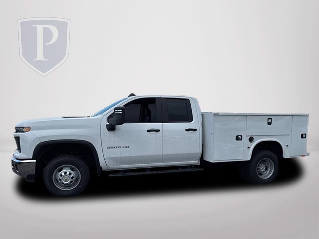 2024 Chevrolet Silverado 3500HD Work Truck photo 4