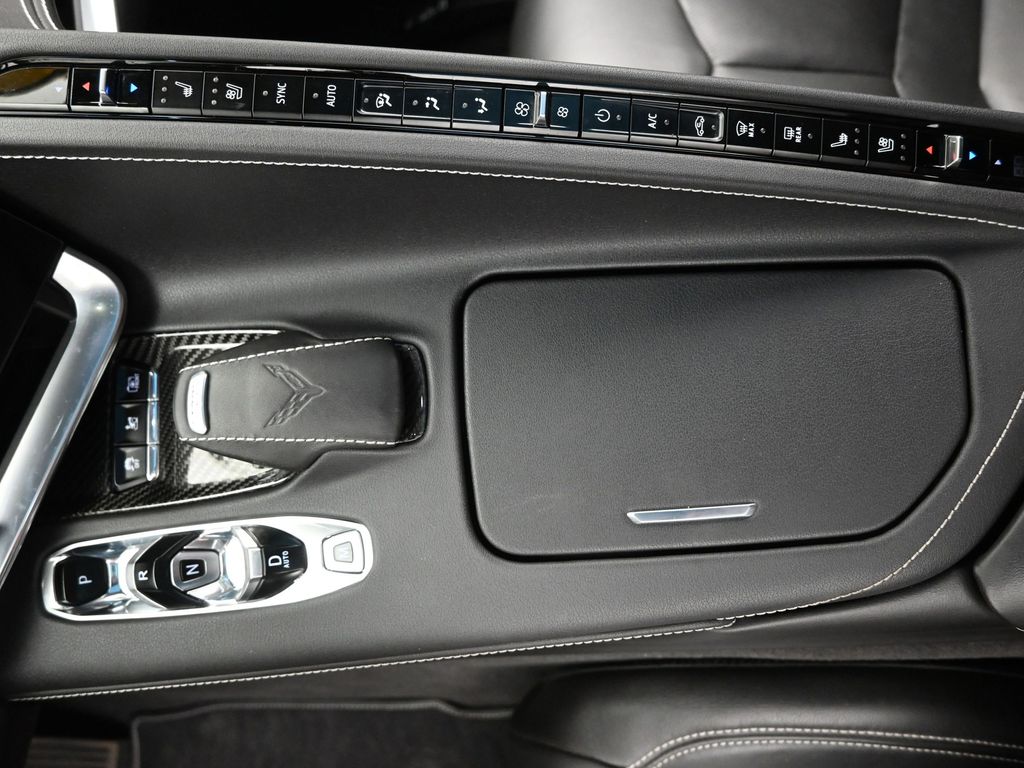 2020 Chevrolet Corvette Stingray 2LT photo 9