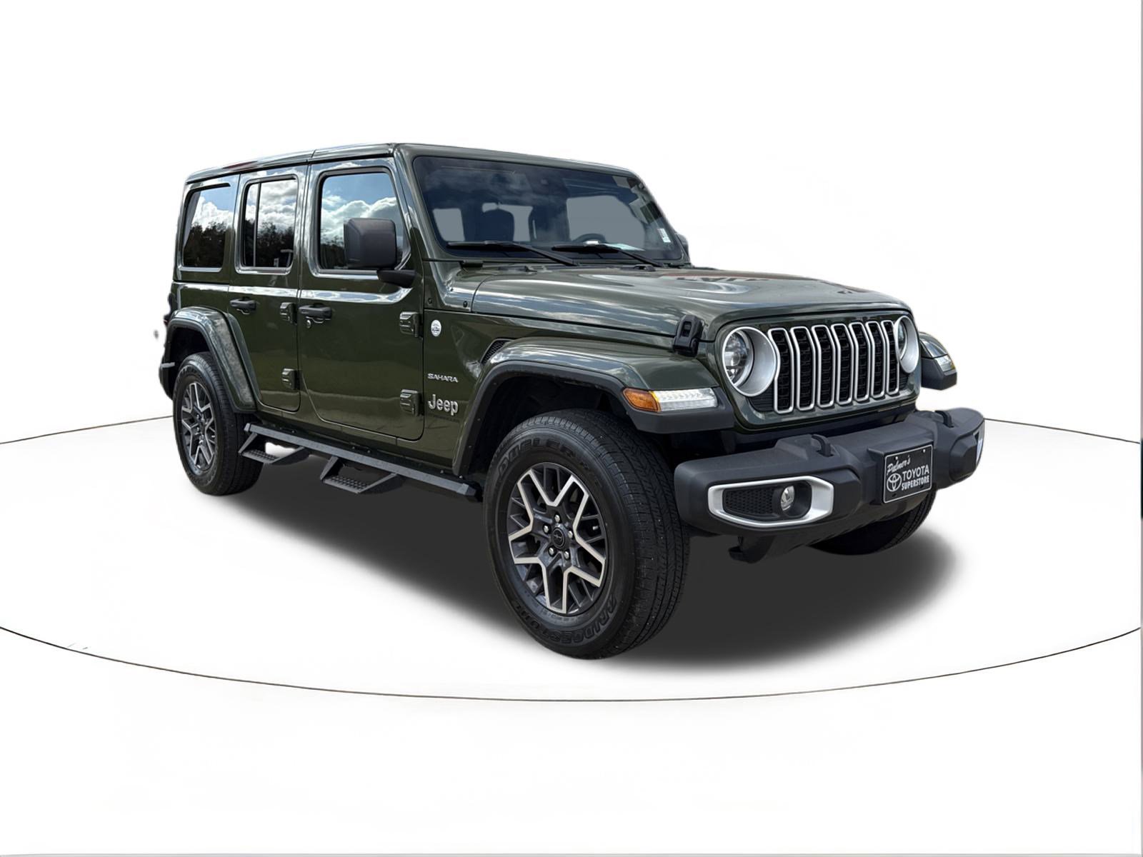 2024 Jeep Wrangler 4-Door Sahara's photo