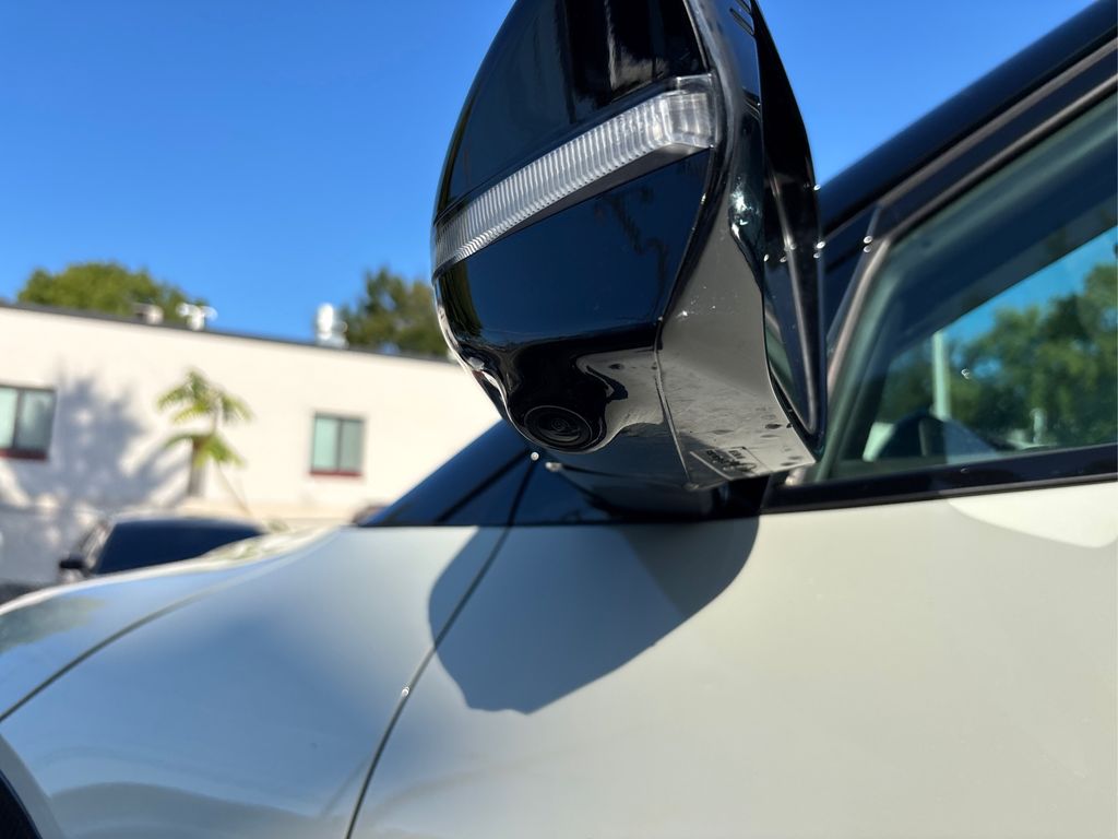 2022 Kia EV6 Wind photo 15