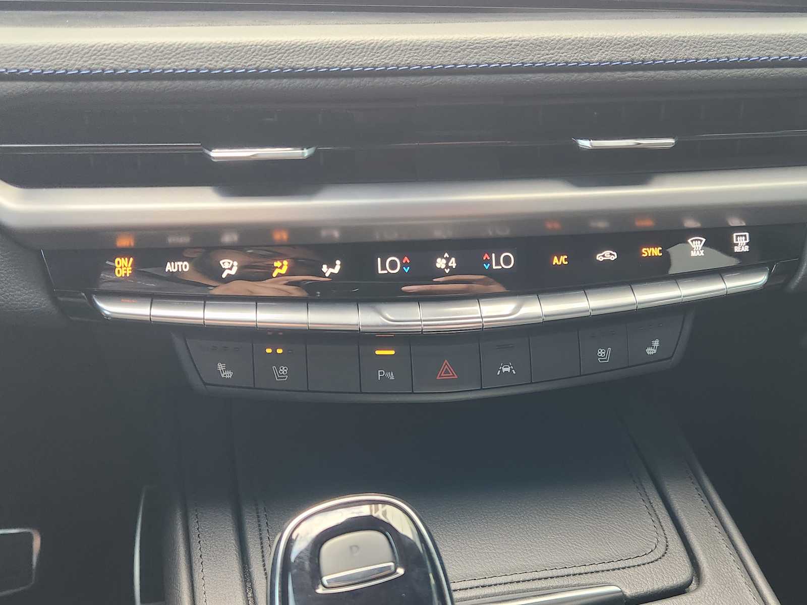 2025 Cadillac XT4 Sport photo 11