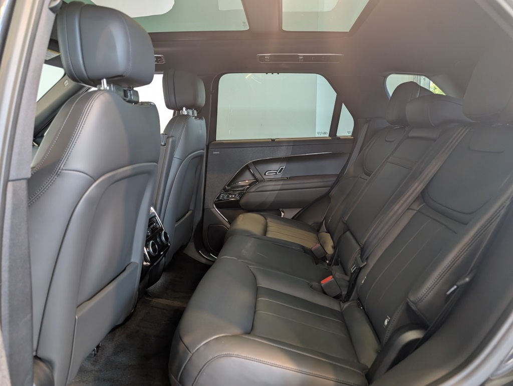 2025 Land Rover Range Rover Sport SE photo 23