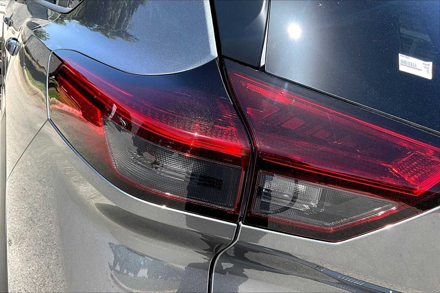 2025 Nissan Rogue SV photo 12