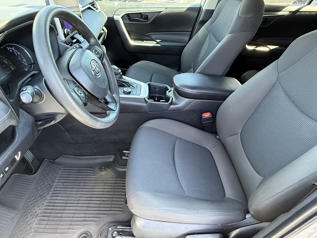 2023 Toyota RAV4 Hybrid LE photo 14