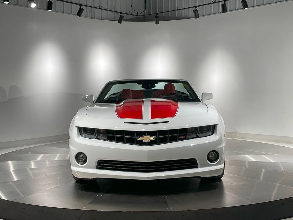 2011 Chevrolet Camaro 2SS photo 3