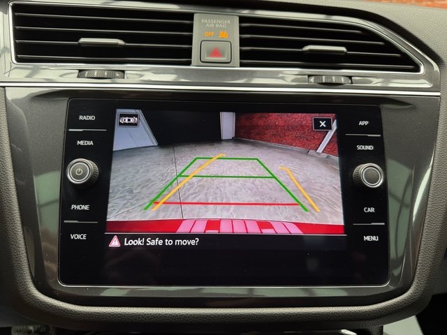2022 Volkswagen Tiguan SE photo 21