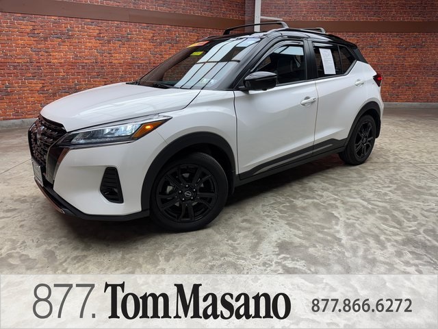 2023 Nissan Kicks SR