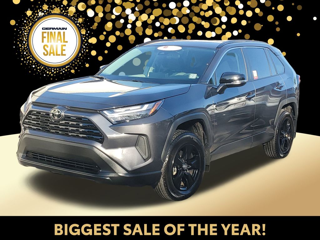 2025 Toyota RAV4 XLE's photo