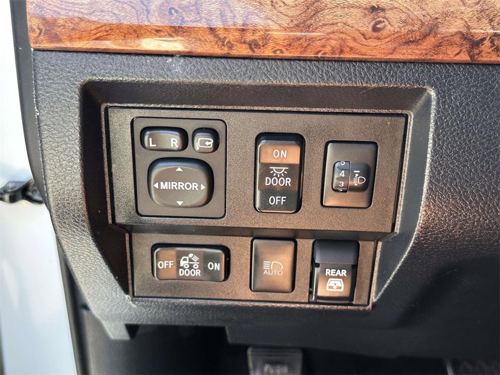 2020 Toyota Tundra 1794 Edition CrewMax photo 16