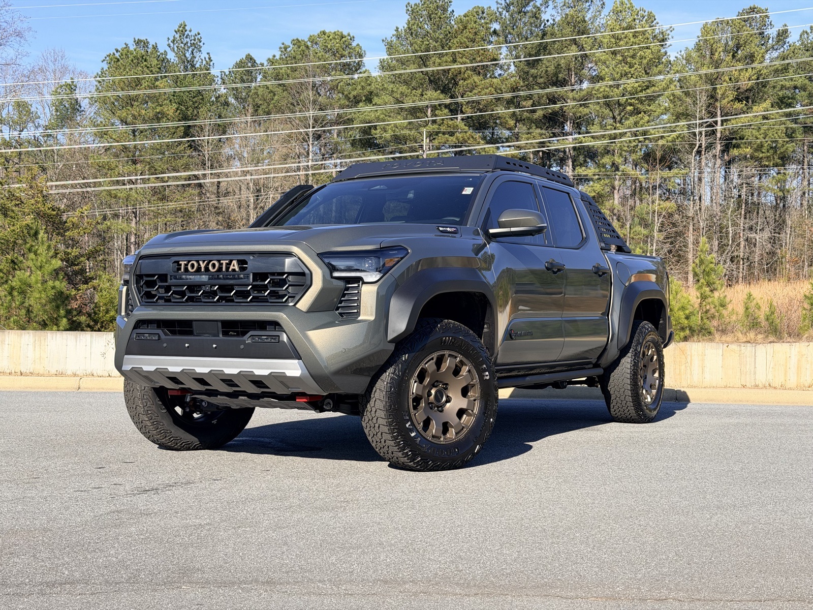 2025 Toyota Tacoma Trailhunter's photo