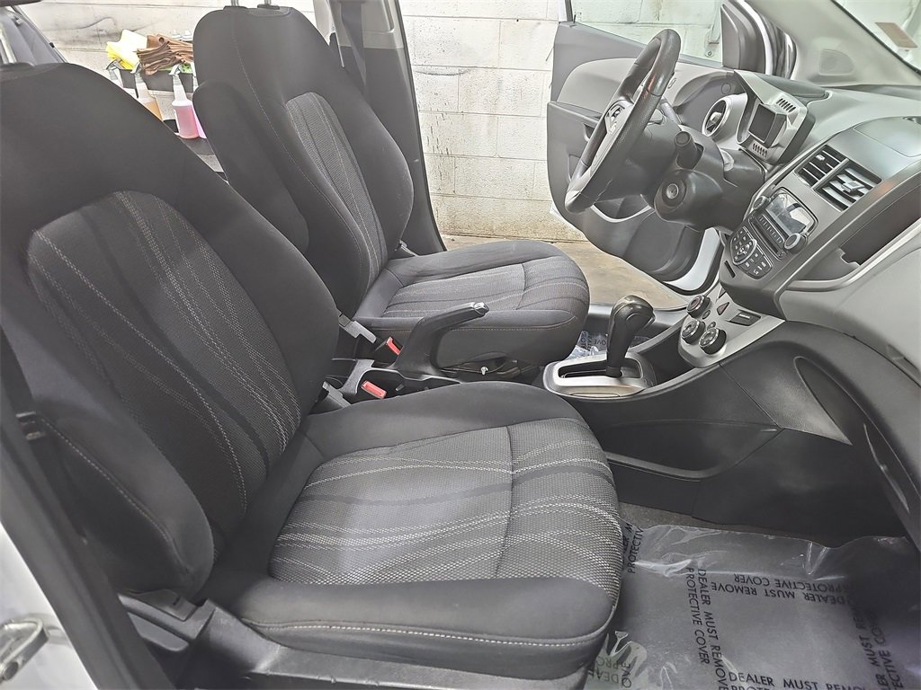 2014 Chevrolet Sonic LT photo 10