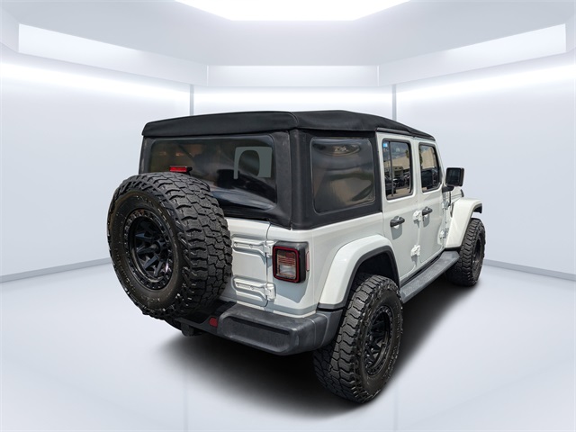 2018 Jeep Wrangler Unlimited Sahara photo 3