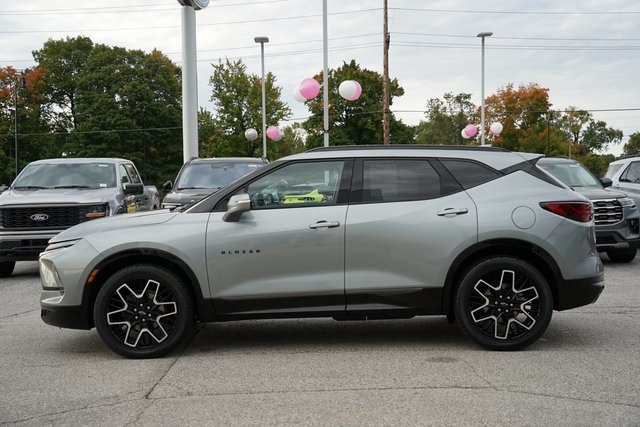 2024 Chevrolet Blazer RS photo 2
