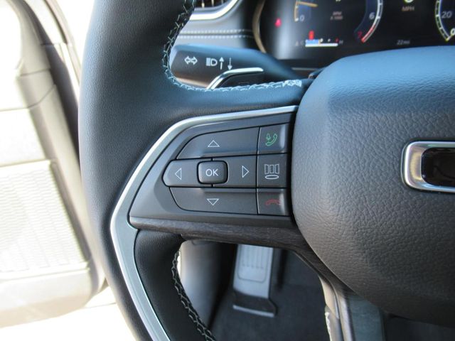 2025 Jeep Grand Cherokee Limited photo 17