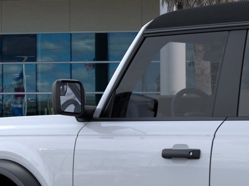 2025 Ford Bronco Base photo 18