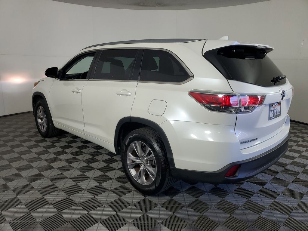 2015 Toyota Highlander XLE photo 4