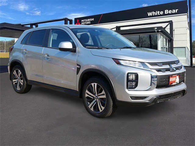 2025 Mitsubishi Outlander Sport ES's photo