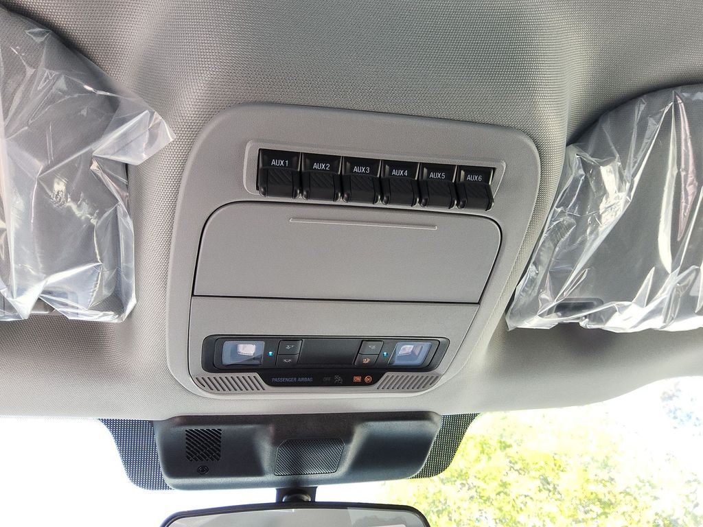 2025 Ford F-550 photo 13