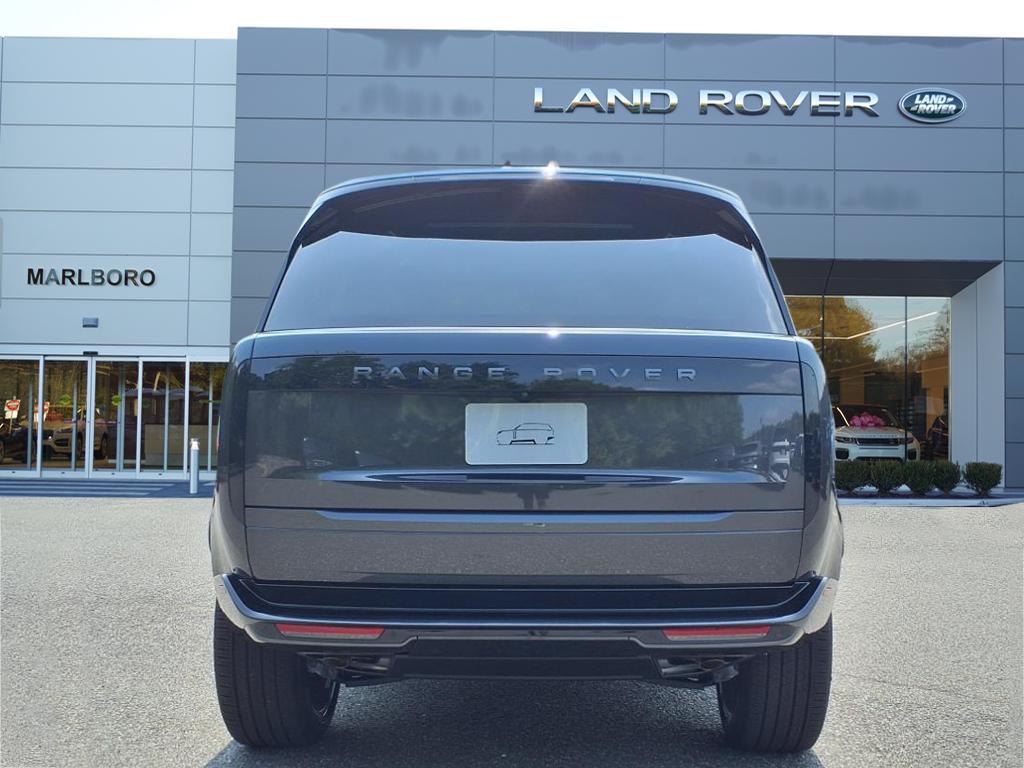 2025 Land Rover Range Rover SE photo 7